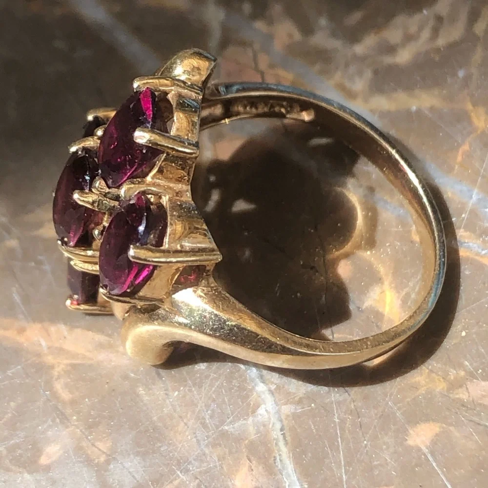 Vintage 10K Yellow Gold Rhodolite Garnet Ring